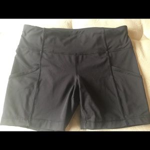Lulu lemon Short